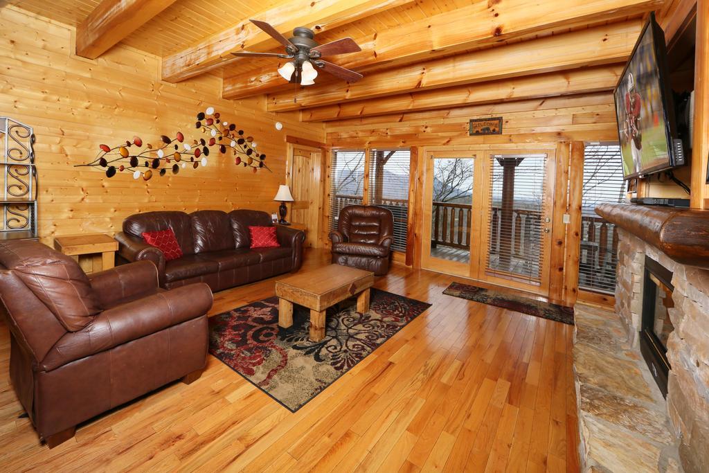 Rising Eagle Lodge - Eight Bedroom Pigeon Forge Exterior photo