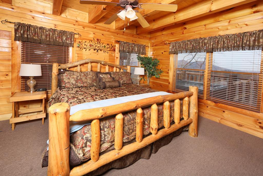 Rising Eagle Lodge - Eight Bedroom Pigeon Forge Exterior photo